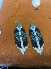 Load image into Gallery viewer, Turquoise star beaded earrings
